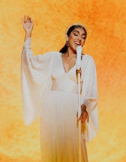 Rupi Kaur Live